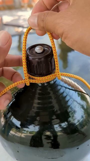 An Easy Bottle Sling Knot. #knots #shorts