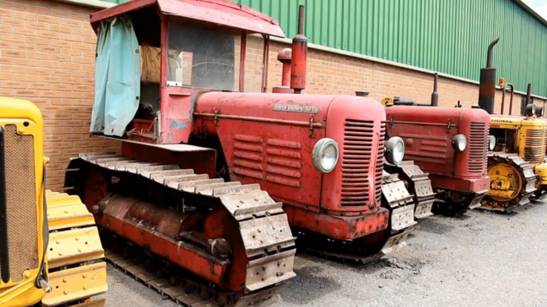 ЭТО ВИДЕО НАБРАЛО 1 МЛН ПРОСМОТРОВ! Трактора 1950-ых! Как новые! #679