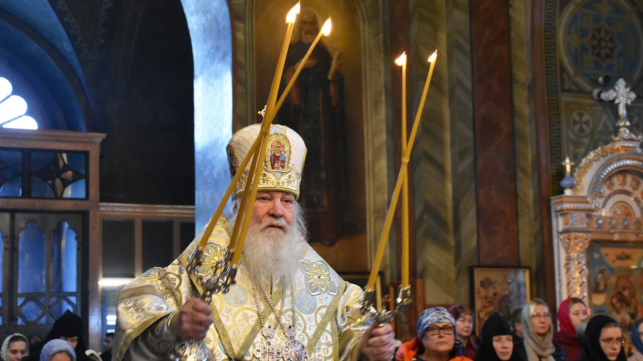 Хвала и Слава до небес, Христос Воскрес!