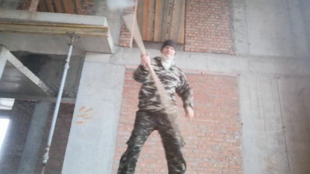 Покрутил лопату