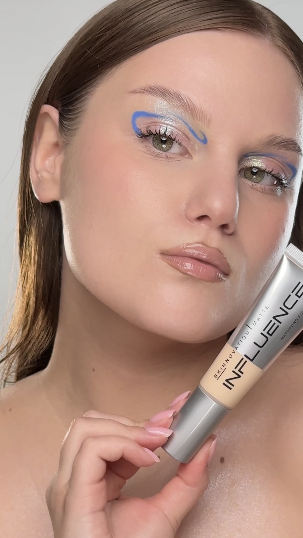 Добавь больше яркости в образ — с насыщенным синим (06) пигментом Technicolor 💙