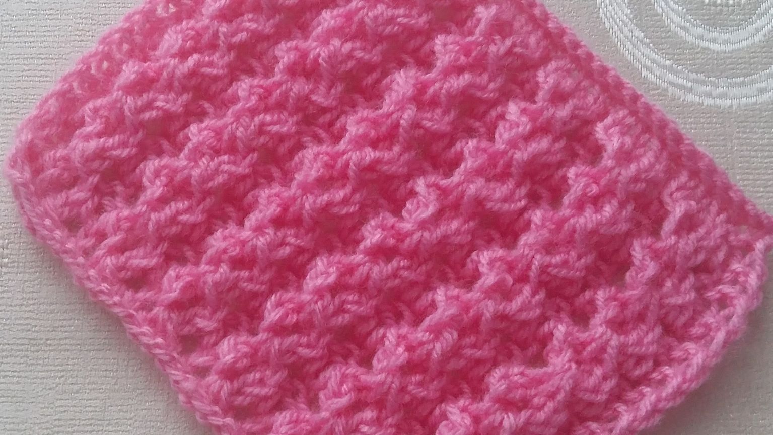 112. Объемные, но мелкие вертикальные полоски