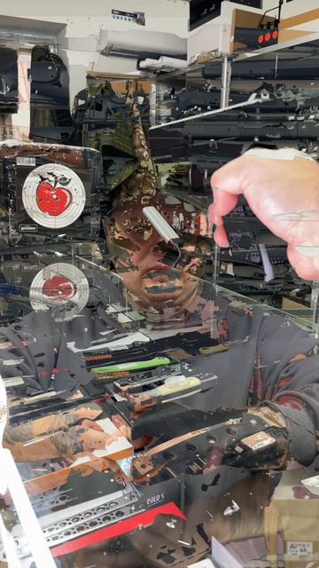 Страйкбольный пистолет Cyma Glock 18C AEP CM.030