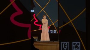 1000043750.mp4 Поёт Павленко рада