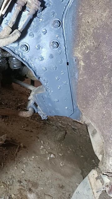 Нива на ремонт лонжерона в процессе.mp4