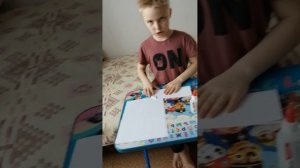 ДЕЛАЕМ БУМАЖНЫЕ САМОЛЕТИКИ