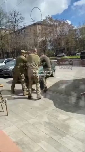 Европа. И мне лично не кого не жалко. Их удел кормить червей. в лесополке.