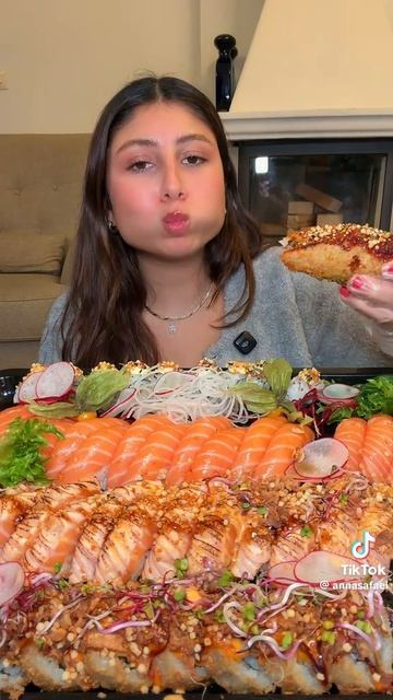 СУШИ МУКБАНГГГ ВАУ