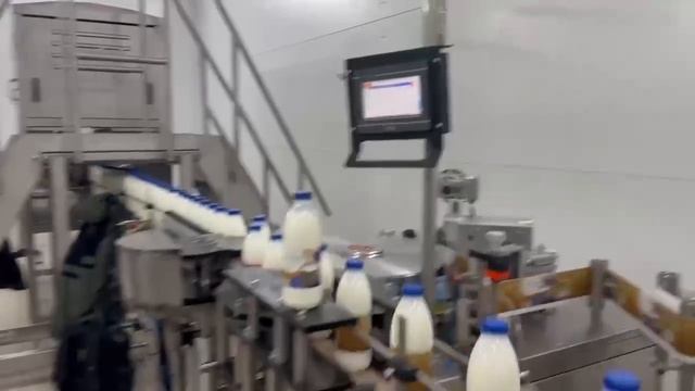 Этикетировочный автомат NOVA FLEX 9000 на площадке ОАО ЯДРИНМОЛОКО