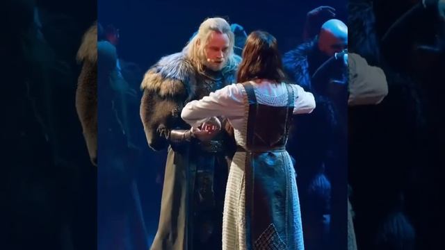 От Ярослава вчера... 9 апреля... С благодарностью...