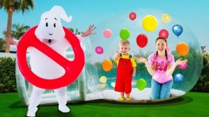 Дом из Шаров! Оливер и Мама Защищают Свой Волшебный Домик!