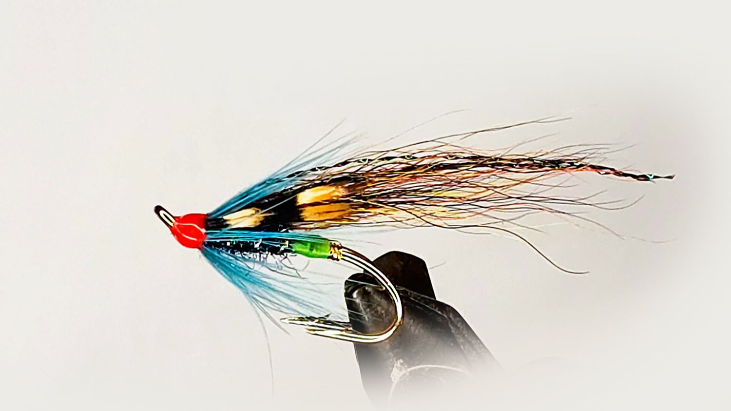 Ловчие мушки Кольского от Андрея Соколова. Мушки на двойниках и одинарниках в стиле WG и GK.