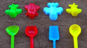 Игрушки Самолетики в песочнице | Мультики для для детей и Песенки для малышей