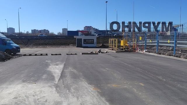 Мурино. Охтинская аллея, 11, стр.1
Парковка