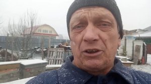 Зима вернулась , и  пчёлкам надо помочь !!!