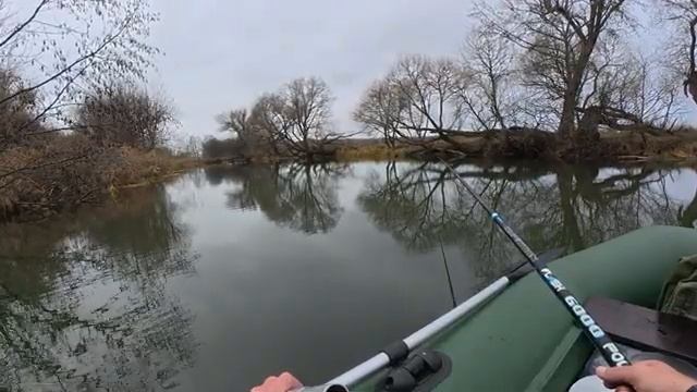 РЫБАЛКА НА ХИЩНЫЙ ПОПЛАВОК! Ловля щуки на маховую удочку. Давно так не рыбачил