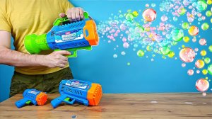 Как сделать 15 тысяч мыльных пузырей за минуту! Bunch O Bubbles бластер!