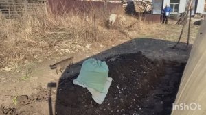 С подушкой в огород , зачем?