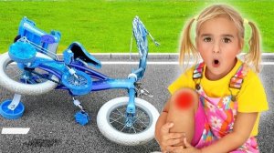 Алиса и ее тетя помогают обработать небольшой парез