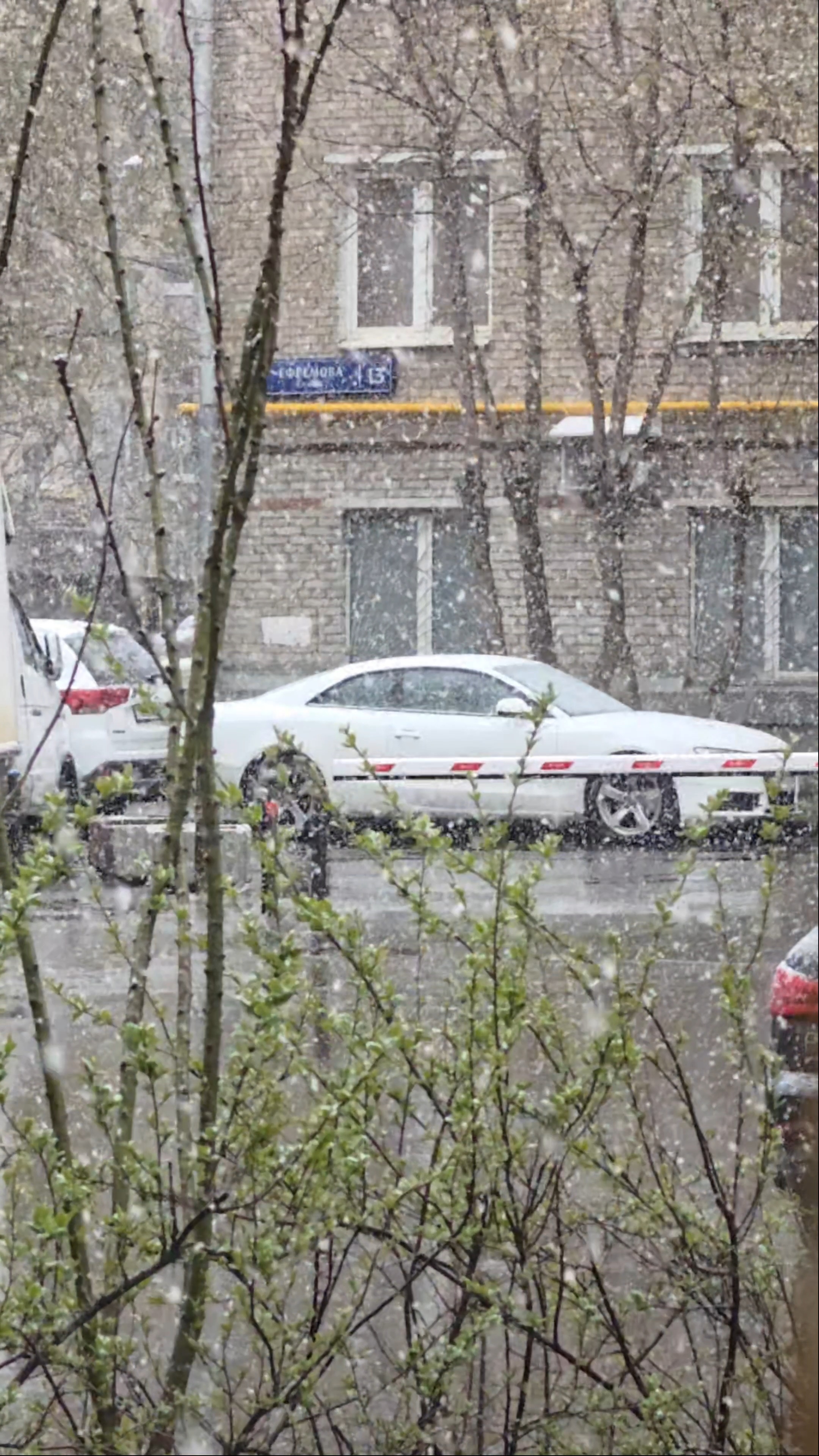 Москва 9 апреля 2026 #снег #весна #погода #самсунг #samsung #samsungs26ultra #москва #moscow #россия