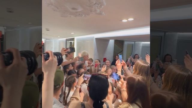 От Ярослава вчера... 9 апреля... С благодарностью...