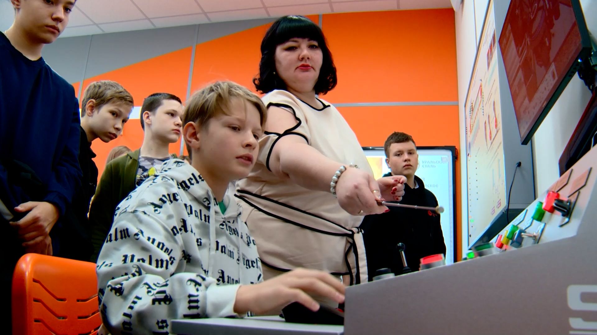 Новотроицкий политехнический колледж приглашает на день открытых дверей