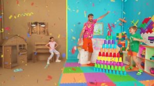 Настя и детский челлендж картонное против цветного