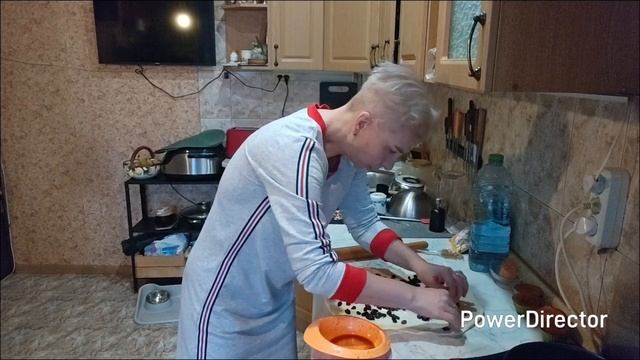 пеку куличи,зима вернулась #влог#дом#пасха#куличи