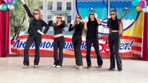 Морской технический лицей отметил 65-летие грандиозным концертом