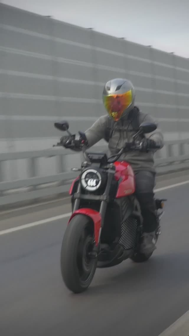 Rezon Bohemia, электрический мотоцикл. Последние новости. Смотрите полное видео на наших ресурсах