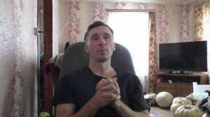 Почему лопата снеговая пахнет горелым?