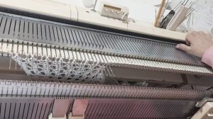 Джемпер "КИНО"
Спинка Горловина и СКОС плеча