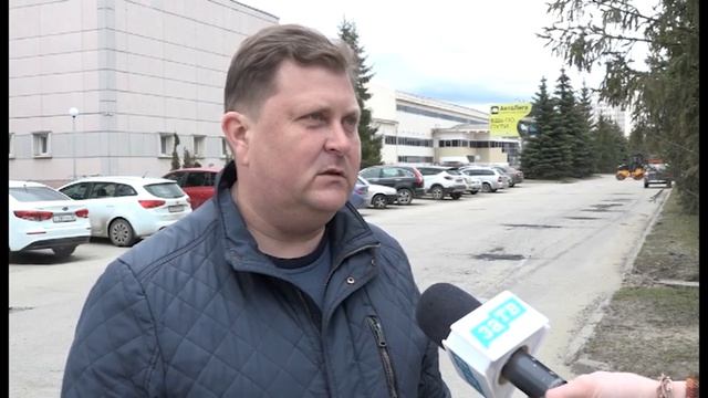 Дороги в Заречном начали ремонтировать горячим асфальтом