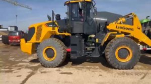 Фронтальный погрузчик на бетонном заводе | Подготовка и подача инертных материалов