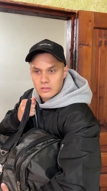 КОГДА ПРИЕХАЛ К РОДИТЕЛЯМ смотреть онлайн