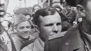 12.04.1961г. Рассказ очевидца встречи Юрия Гагарина на авиабазе г. Энгельса после его приземления.