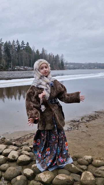 Челюскин. Первые. Поет Лиза.mp4