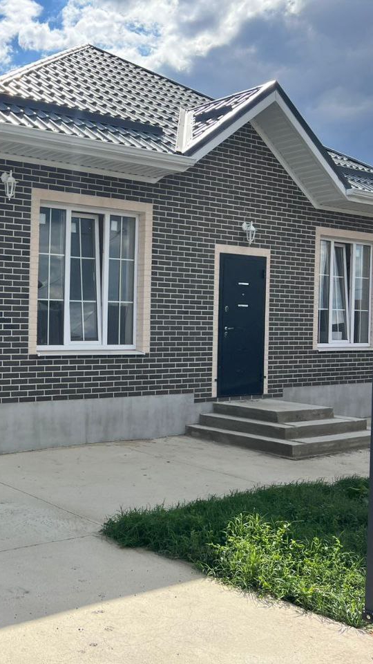 КРАСНОДАРСКИЙ КРАЙ, СТ. НОВОТИТОРОВСКАЯ. ДОМА 103м2, 4 СОТ. ИЖС.