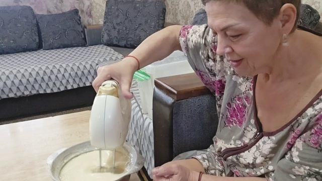 фкусная минутка-1ч дрожжевое тесто и тесто для блинчиков на сываротке. зажарка в прок