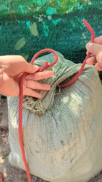А genius rope Technical for tying bag knot. #ropediy