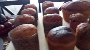 10 апреля, спекла Куличи и покрасила яйца! Пасху будет готовить завтра Доча.