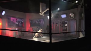 Кабина космической станции на сцене: «Солярис» в театре «Красный факел»