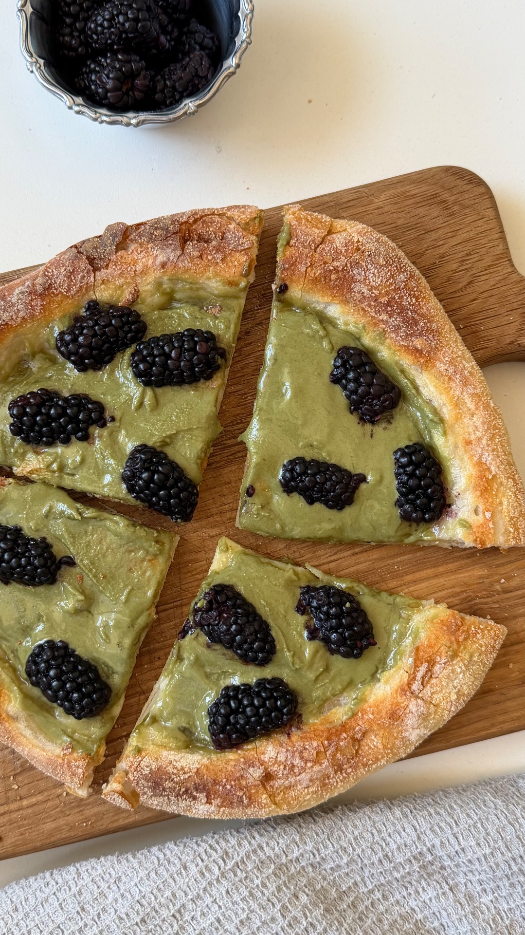 Сладкая пицца✨