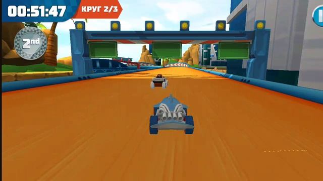 играю гонку в игре хот вилс