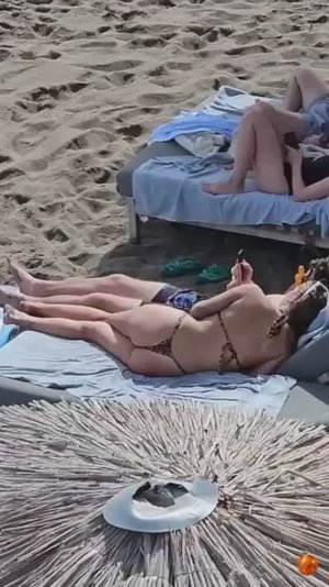 #Shorts Летний отдых на пляже в Абхазии.