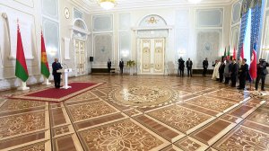 Лукашенко: Передайте товарищу Киму, что мы сделаем БОЛЬШЕ того, о чём договорились!