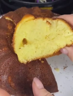 🥮 Очень вкусный кекс на сгущёнке.