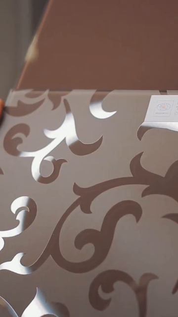 Как создать уникальный дизайн шкафа-купе с помощью декоративного стекла Акация?