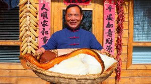 Жирный угорь с рубцом, утиной кровью и ветчиной в кипящей кастрюле. Все, что Вы можете съесть