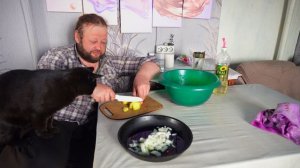 Поджарил картошку с луком на завтрак по-быстрому ПОДВАЛ ИЛЬИЧА